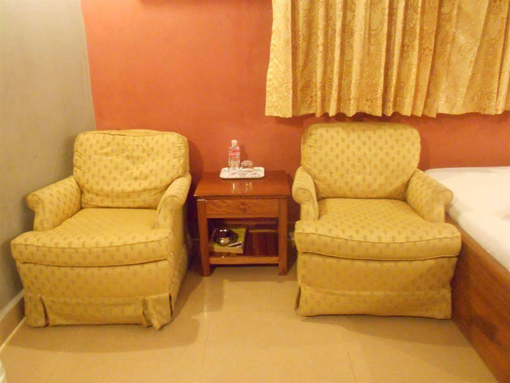One Stop Hostel Phnom Penh Exteriör bild